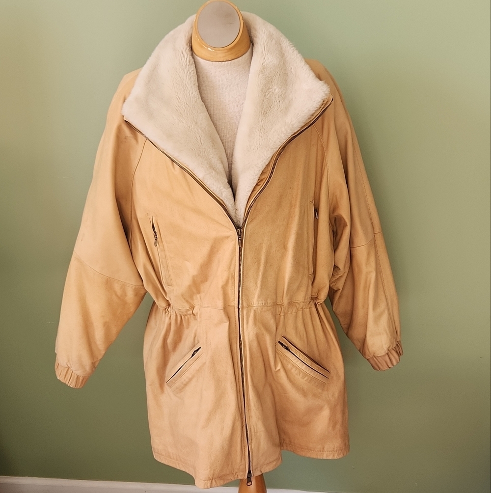 Wilsons Leather Women's Tan Jacket with White Collar